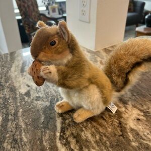 Hansa Brown Squirrel Plush toy BNWT